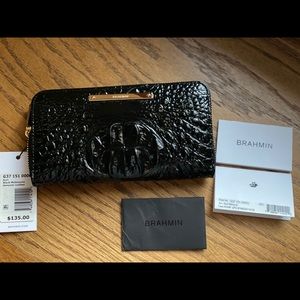 Brahmin Black suri zip around wallet NWT
